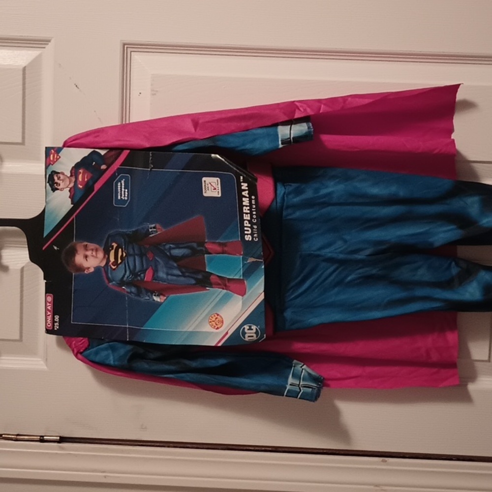 NWT DC SUPERMAN CHILD COSTUME